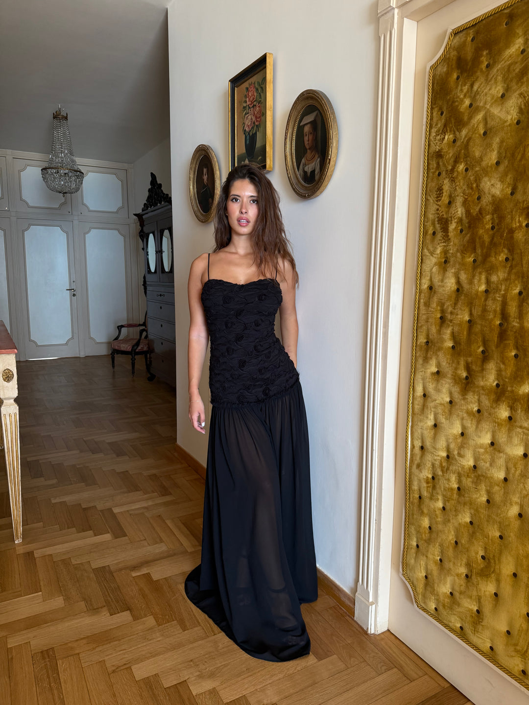 RENATA | BLACK